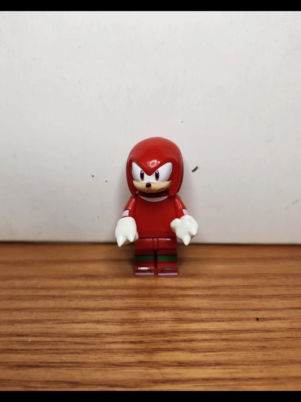 LEGO Sonic The Hedgehog Knuckles red Minifigure 2 1/8